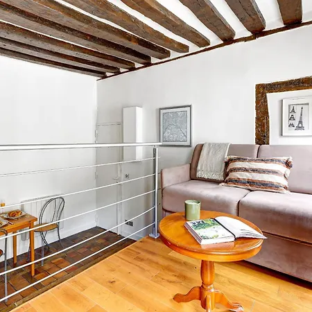 Bnbnova - Charming Near Notre-dame & Marais Apartment